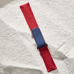 velcro bracelet montre bleu blanc rouge tissu technique caoutchouc